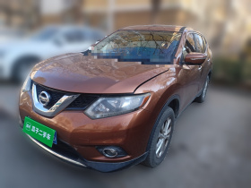 日产 奇骏 2015款 2.0L CVT舒适MAX版 2WD