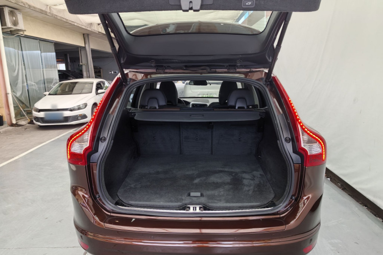 沃尔沃XC60 2016款 T5  智远版车身外观6014