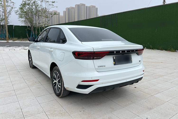 吉利汽车 帝豪 2025款 第4代 1.5L CVT星耀版车身外观6001