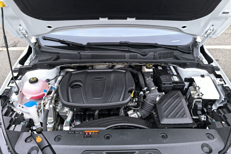 吉利汽车 帝豪 2025款 第4代 1.5L CVT龙腾版局部细节24