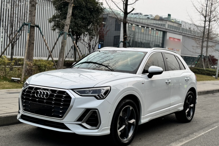 奥迪Q3 2021款 35 TFSI 时尚动感型车身外观6010