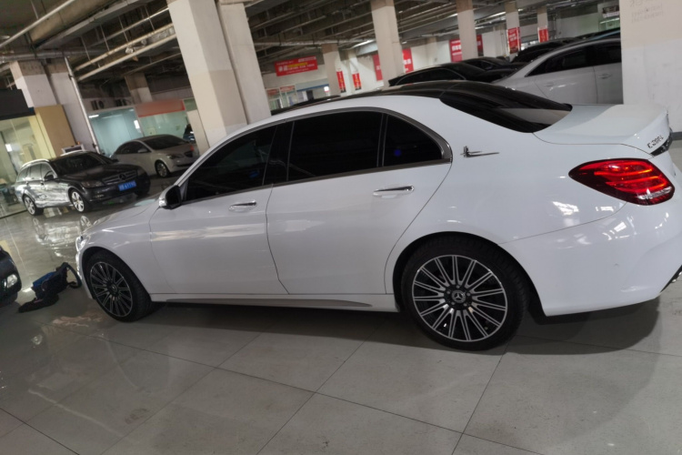 奔驰C级 2015款 改款 C 200 L 运动型车身外观4