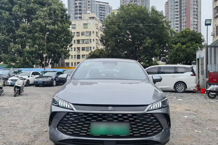 比亚迪 秦PLUS 2025款 DM-i 智驾版 55KM超越型车身外观6009