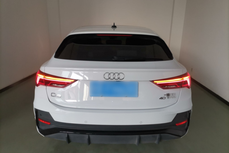 奥迪Q3 Sportback 2022款 40 TFSI 时尚型车身外观6004