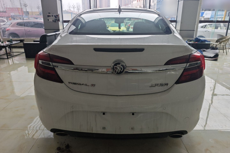 别克 君威 2015款 1.6T 精英技术型车身外观6