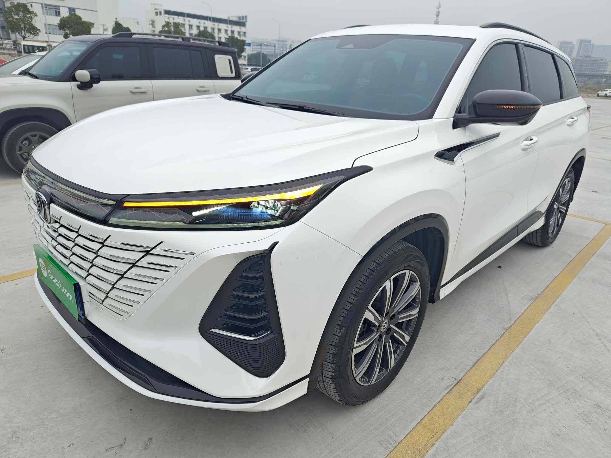 长安CS75 PLUS 2024款 第三代 冠军版 1.5T 智驾劲航型(1)