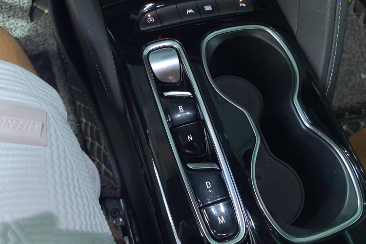 别克 2020款 昂科威S 652T 两驱豪华型局部细节18