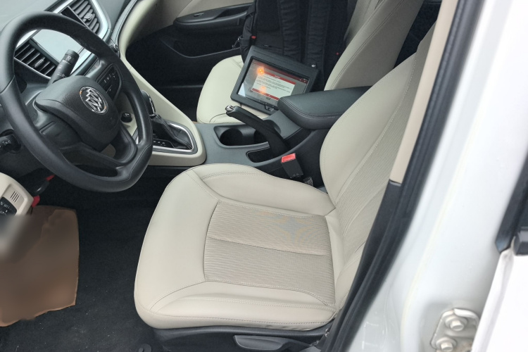 别克 英朗 2016款 15N 自动精英型局部细节19