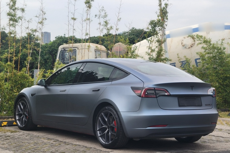 特斯拉 Model 3 2022款 Performance高性能全轮驱动版车身外观6005