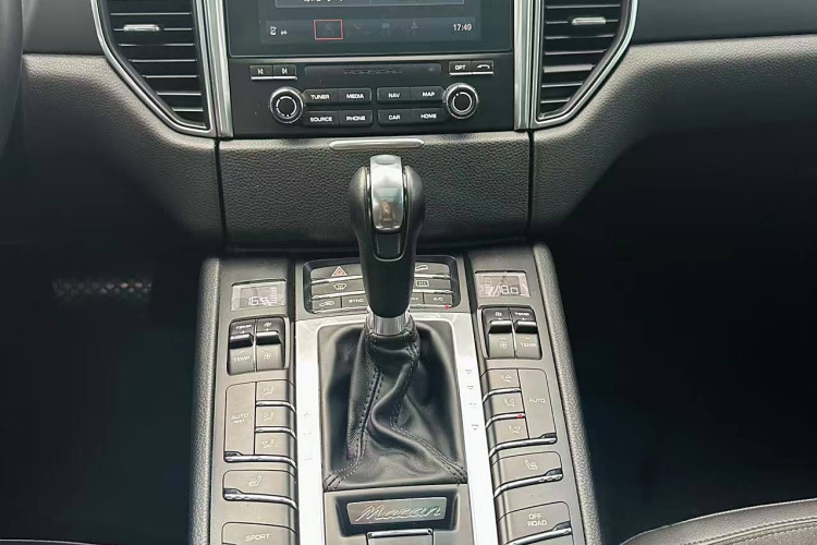 保时捷 2017款  Macan 2.0T中控内饰7003