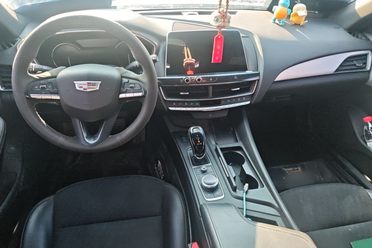 凯迪拉克CT5 2021款 28T 技术型中控内饰12