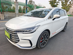比亚迪 宋MAX新能源 2022款 DM-i 105KM 尊荣型