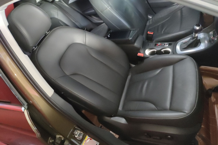 奥迪Q3 2016款 35 TFSI 典藏版 舒享型局部细节41