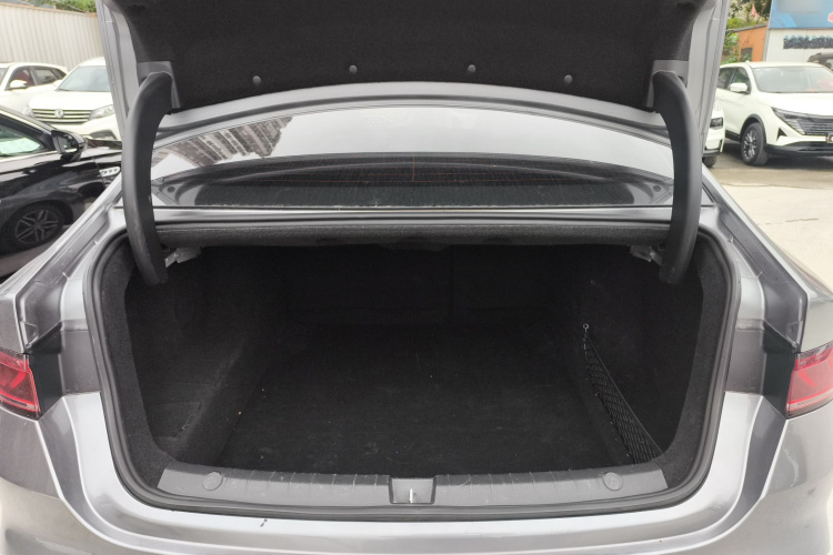 比亚迪 秦PLUS 2021款 DM-i 55KM 旗舰型机舱底盘23