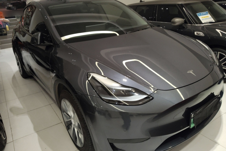 特斯拉 Model Y 2022款 改款 后轮驱动版车身外观3