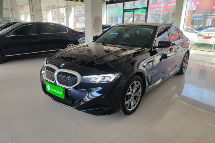 宝马i3 2024款 eDrive 35 L车身外观1