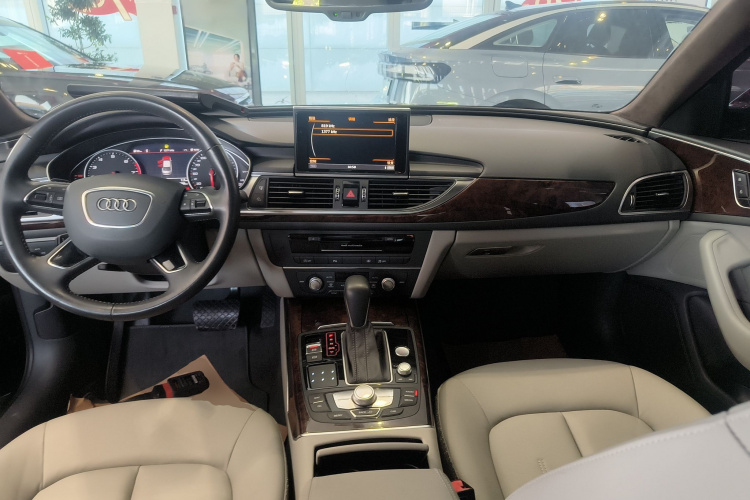 奥迪A6L 2016款 30 FSI 舒适型中控内饰7002