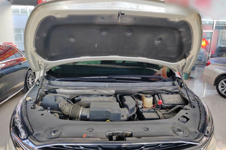 别克GL8 2022款 ES陆尊 653T 尊享型机舱底盘24