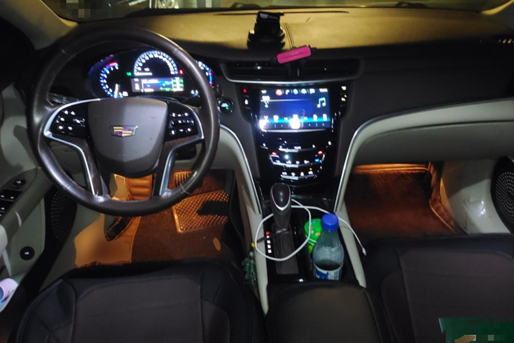 凯迪拉克XTS 2016款 28T 技术型中控内饰12