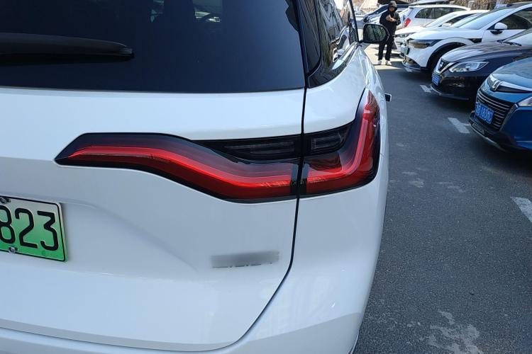 蔚来ES8 2022款 100kWh 七座版车身外观6006