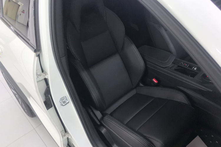 领克06 2023款 Remix 1.5T 劲Pro局部细节41