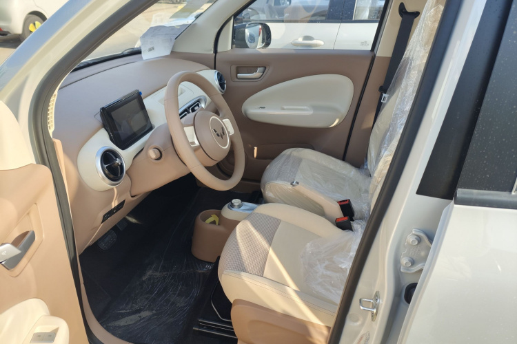 五菱汽车 宏光MINIEV 2025款 四门版 进阶款中控内饰7002