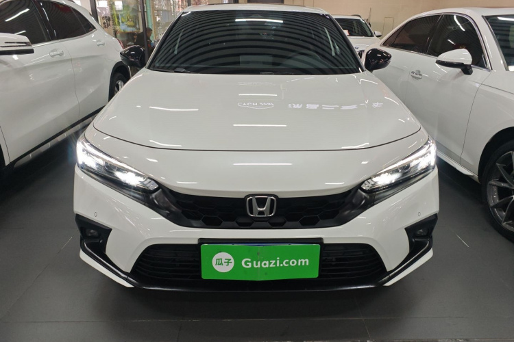 本田 思域 2023款 HATCHBACK 240TURBO CVT极锐版车身外观6001