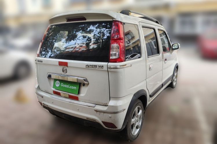 铃木 北斗星X5 2015款 1.0L 精英型车身外观6005