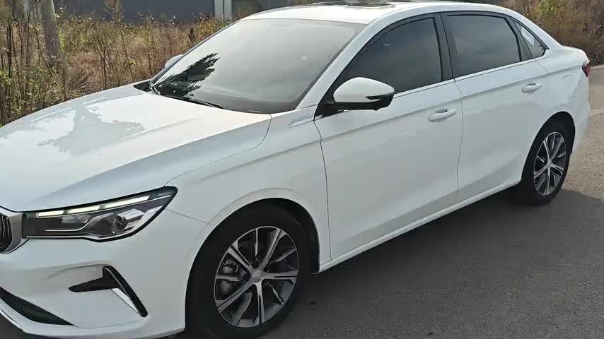 吉利汽车 帝豪 2023款 第4代冠军版 1.5L CVT尊贵型实拍1