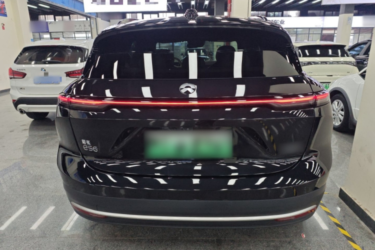 蔚来ES6 2023款 75kWh车身外观6