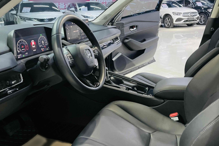 本田 英仕派 2024款 260TURBO 精英版中控内饰7005