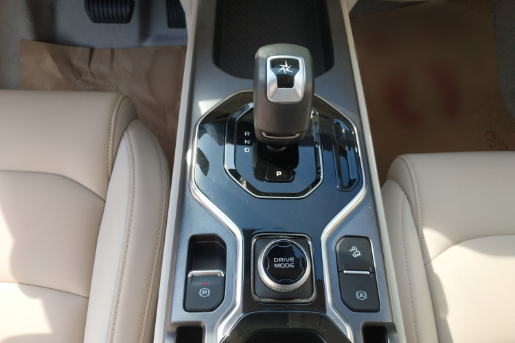 吉利汽车 吉利icon 2023款 1.5TD 巧克力醇巧版局部细节18