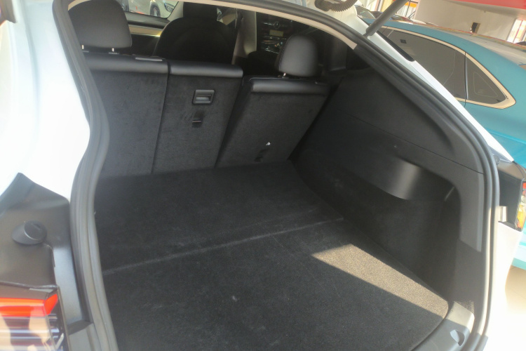 特斯拉 Model Y 2021款 长续航全轮驱动版 3D7局部细节23