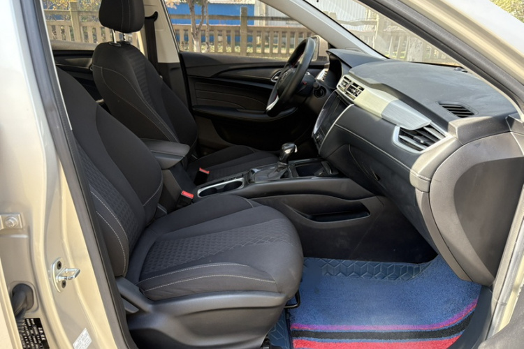 荣威i5 2020款 1.5L 自动4G互联领豪版局部细节41