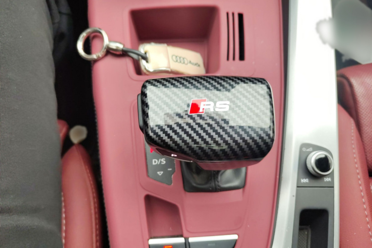 奥迪A4L 2022款 40 TFSI 豪华动感型局部细节18