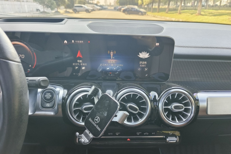 奔驰GLB 2020款 GLB 200 时尚型局部细节16