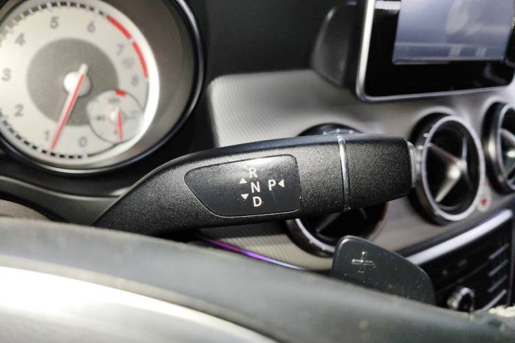 奔驰CLA 2016款 CLA 200 动感型局部细节18