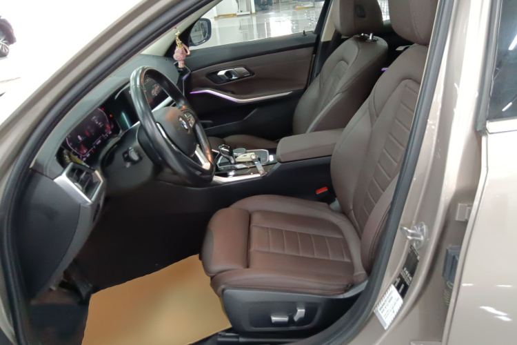 宝马3系 2020款 325Li 首发版中控内饰19