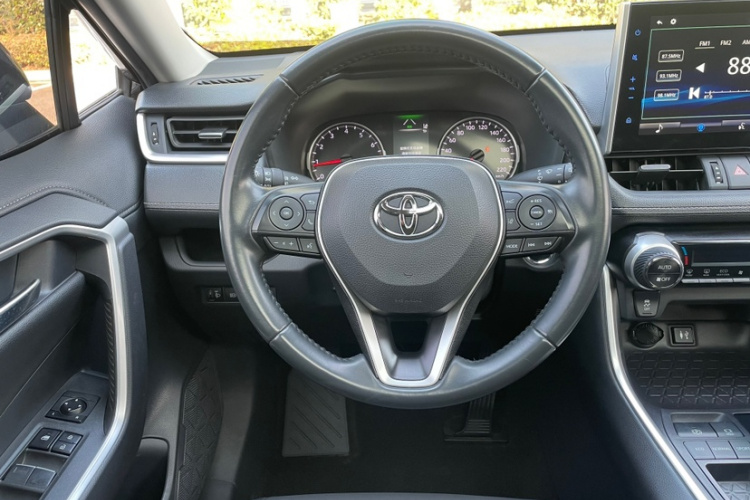 丰田 威兰达 2022款 2.0L CVT两驱豪华版局部细节13