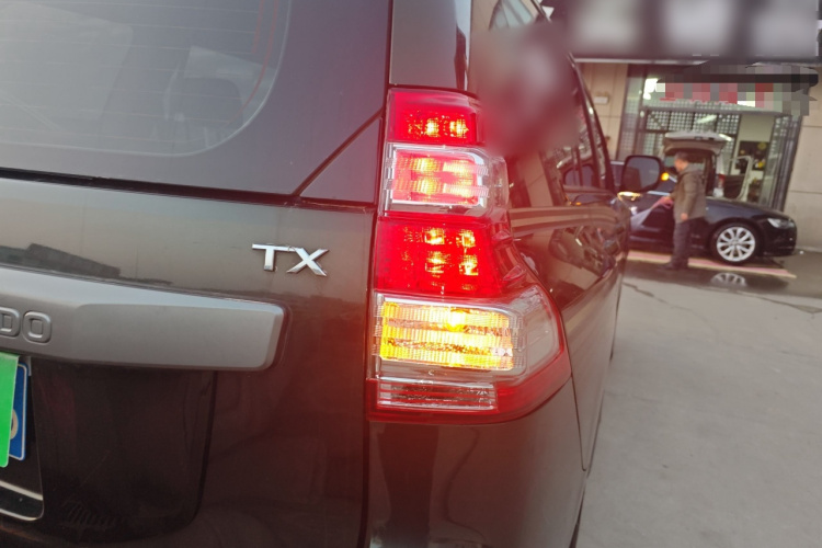 丰田 普拉多 2016款 2.7L 自动标准版车身外观6006