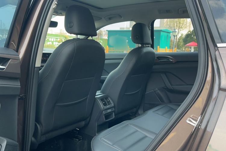 大众 途岳 2019款 330TSI 四驱旗舰版 国VI中控内饰7001