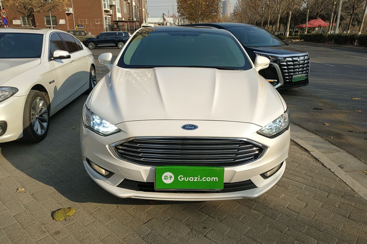 福特 蒙迪欧 2018款 EcoBoost 180 时尚型车身外观2