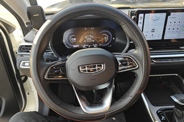 吉利汽车 帝豪 2023款 第4代冠军版 1.5L CVT尊贵型中控内饰13