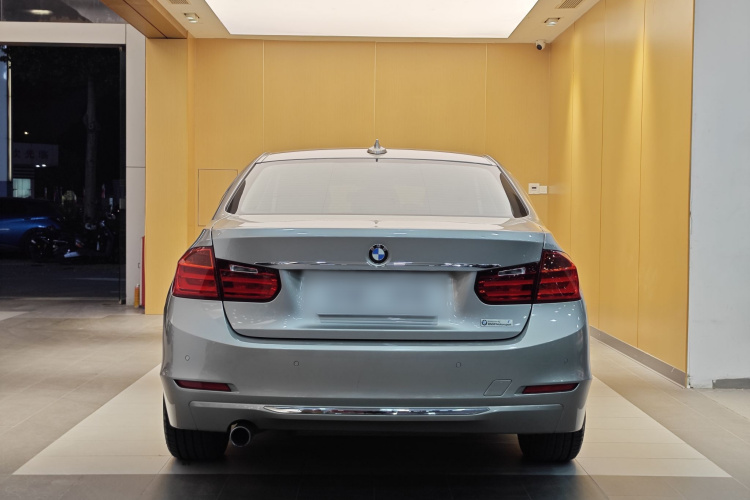 宝马3系 2014款 320Li 豪华设计套装车身外观6013