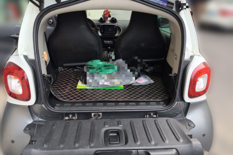 smart fortwo 2017款 1.0L 52千瓦新声特别版 国V中控内饰23