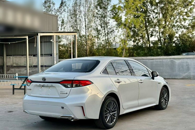 丰田 雷凌 2023款 185T CVT运动版车身外观6004