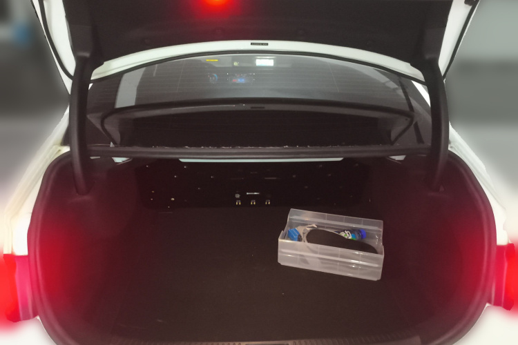 奔驰A级 2021款 A 200 L 运动轿车动感型局部细节23