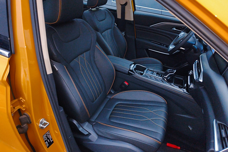 奔腾T77 2021款 PRO 280 TID 自动尊贵型局部细节41