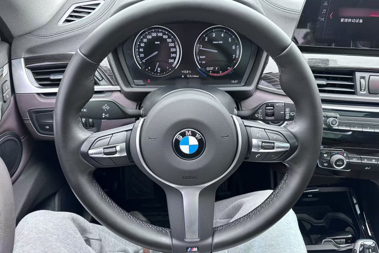宝马X1 2020款 xDrive25Li 尊享型中控内饰7004