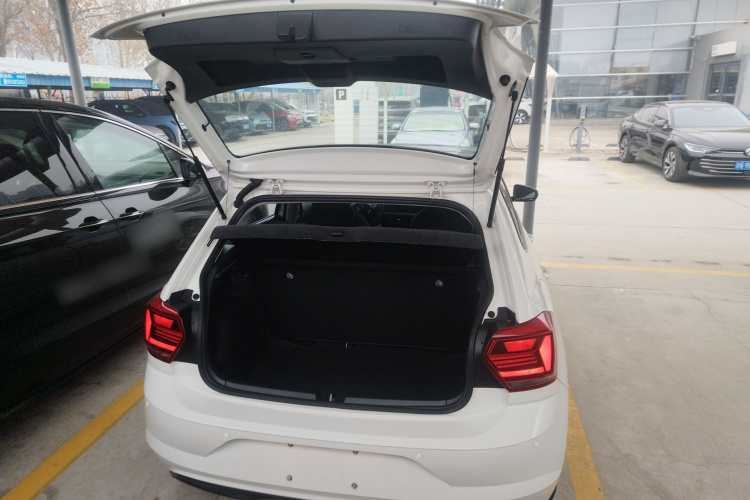 大众 Polo 2021款 Plus 1.5L 自动全景乐享版机舱底盘23